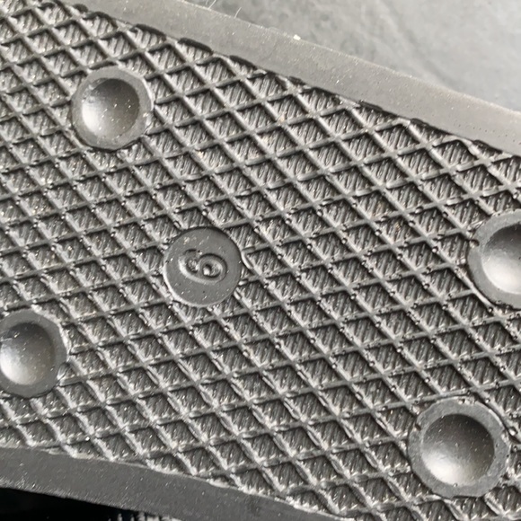 Adidas Slides! 🖤❤️‍🔥 - Picture 4 of 6